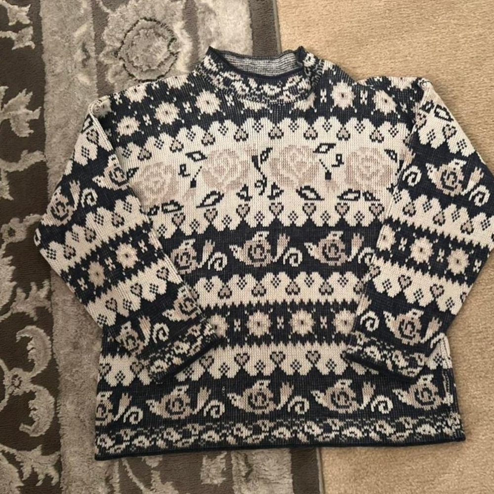 Trendy sweater